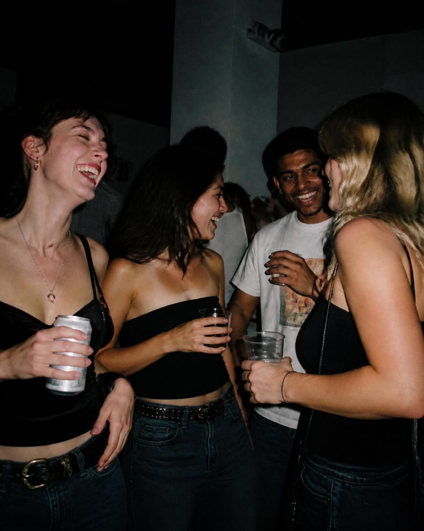 Persone a una serata Costez